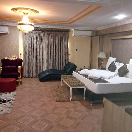 Eterno Hotel Benin City Exteriör bild