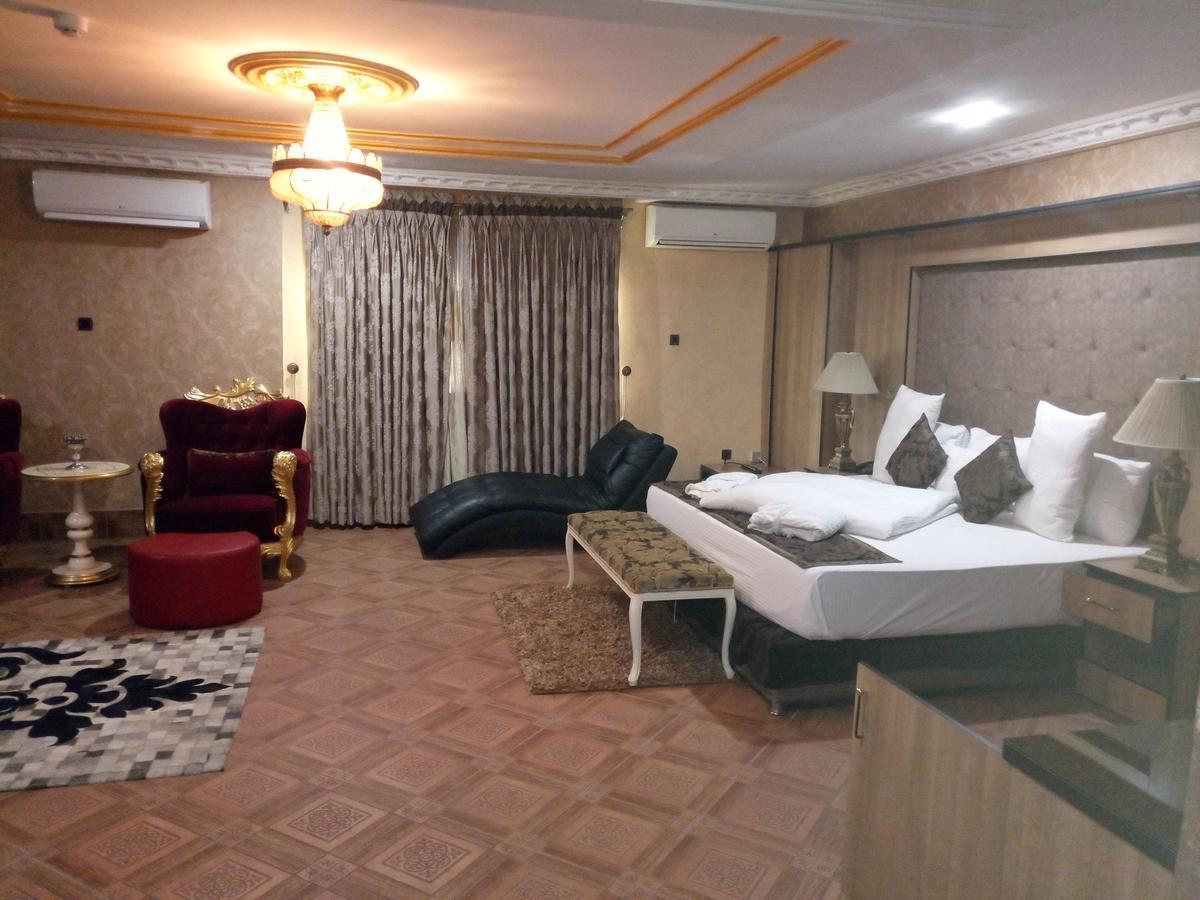Eterno Hotel Benin City Exteriör bild